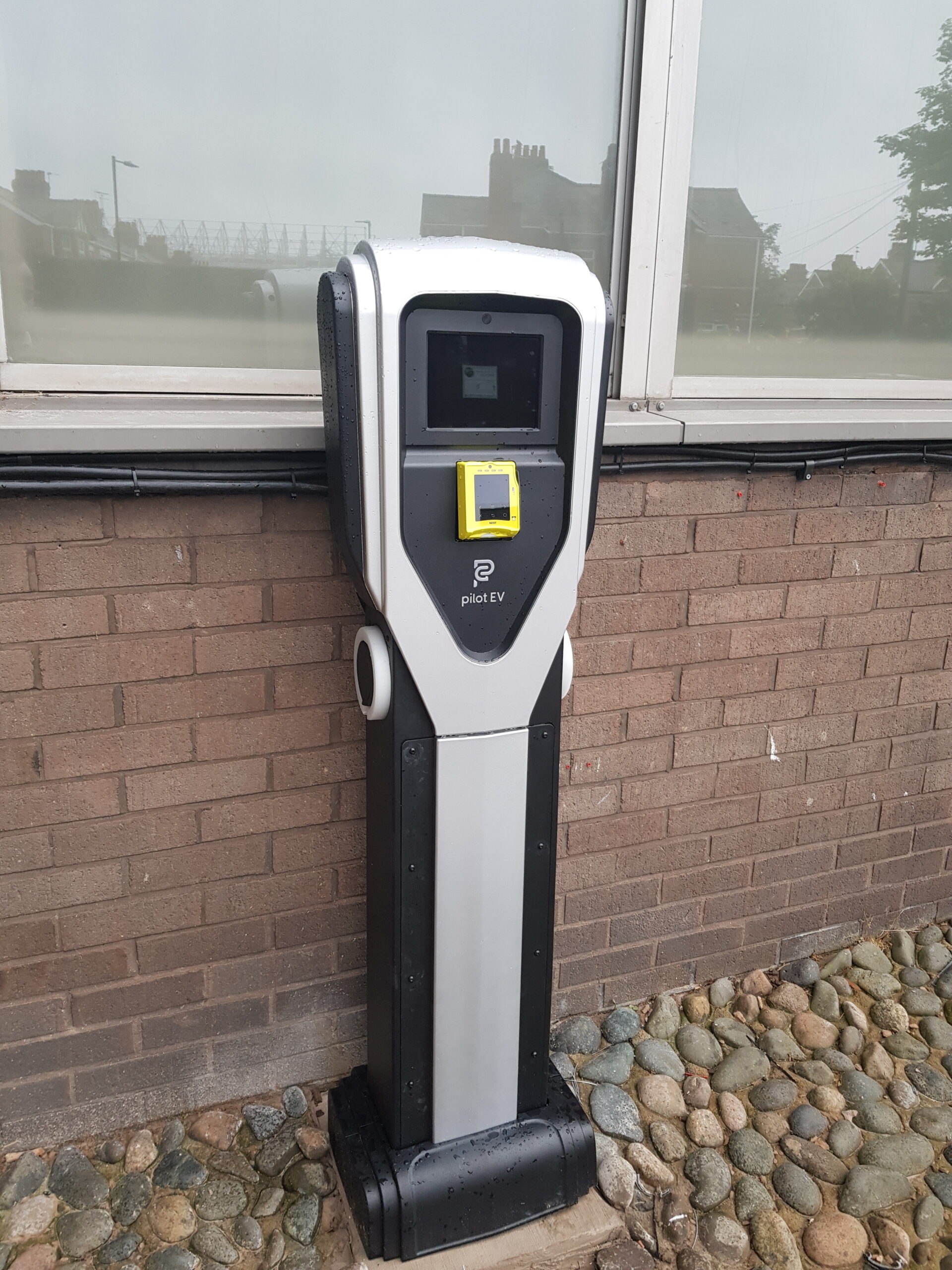 Electric vehicle charging points trial rolled out across Bruntwood’s